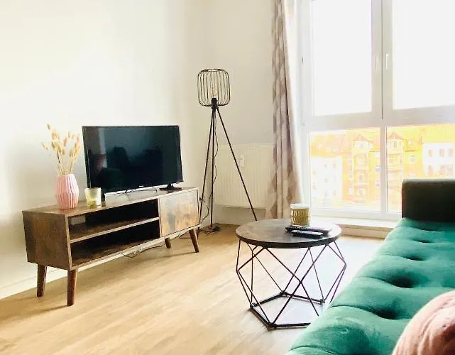 Gemuetliches Studio - Elias- Mit Kueche, Wlan, Smart-Tv & Panoramablick In Citynaehe